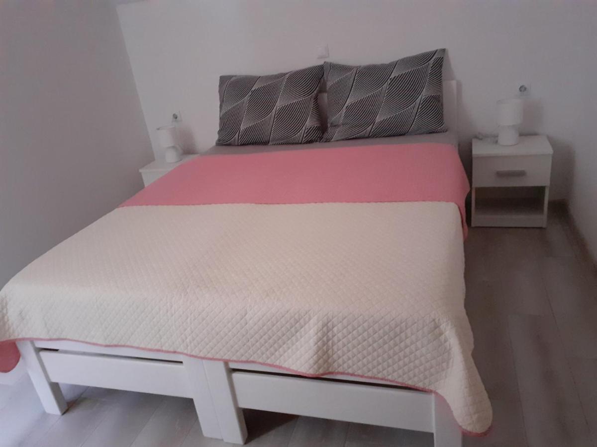 Apartmani Grumf 고르니 카린 외부 사진
