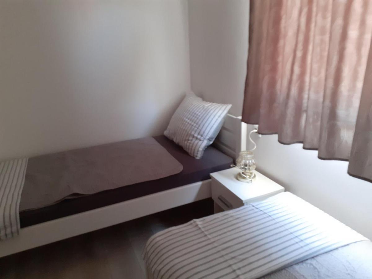 Apartmani Grumf 고르니 카린 외부 사진